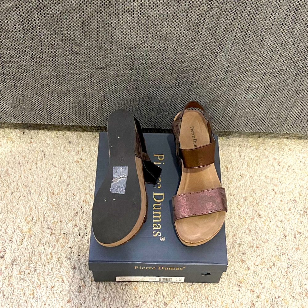 Almost brand new wedges